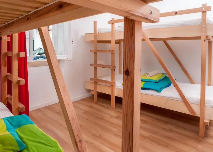 Nazaré Hostel - Rooms&Dorms